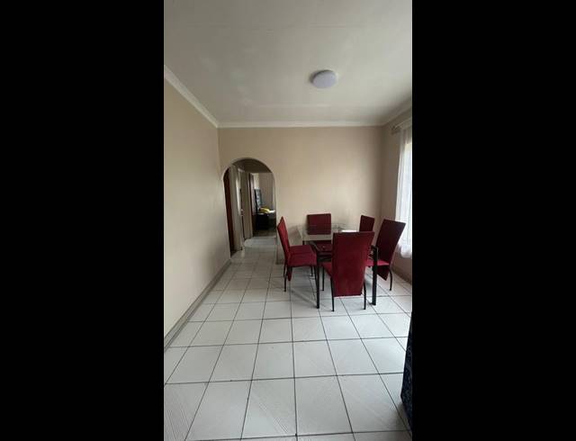 3 BEDROOM HOUSE FOR SALE IN HILLCREST